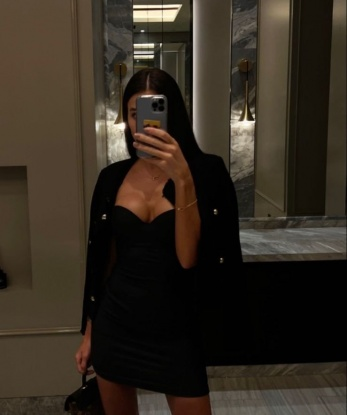 Именно для утонченного и искушенного мужчины, как ты, я создала самое незабываемое интимное путешествие! Очаровательная девушка с искромётным чувством юмора 🌹Имею гибкий график и готова побаловать тебя в Москве, в Москве-Сити или в отелях 🌆 Люблю страстные и разнообразные интимные игры, сделаю для тебя массаж и позаботлюсь о твоих сокровенных желаниях. 🧡 Мои отзывы-это лучшая гарантия того, что ты попадёшь в рай, в мир наслаждения и релаксации. Наши встречи всегда остаются в секрете, а ты останешься доволен и счастлив. 🌙 Обещаю, что фото 💯% реальны, а нежность, которую я дарю, будет просто непревзойдённой! Жду встречи с тобой, чтобы мы воплотили все свои фантазии вместе. 💋 13809, 24 года