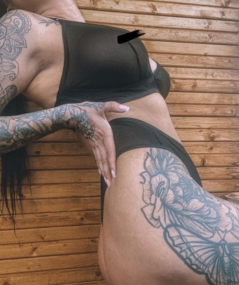 Эксперт по удовольствиям приглашает на встречу наедине. Я знаю, чего ты хочешь, и готова предложить тебе незабываемые моменты радости и блаженства. Только для ценителей качественного отдыха. 8877, 24 года